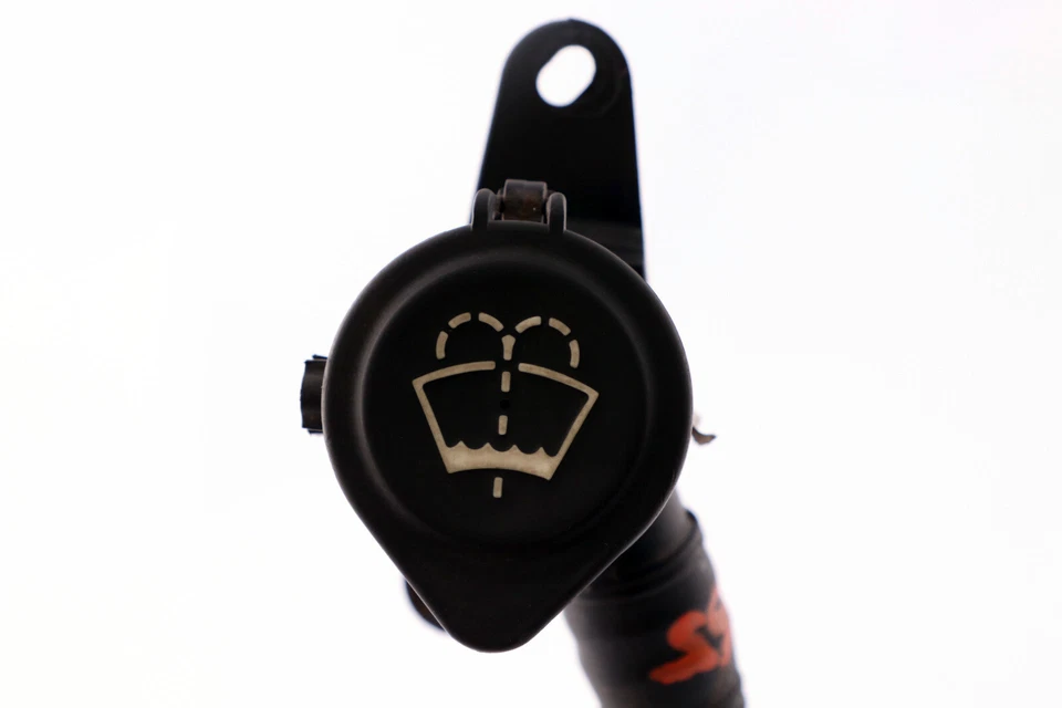 BMW 7 er E65 E66 E67 Befüllkanal für Waschbehälter 7009125 61667009125 - Bild 3 von 4