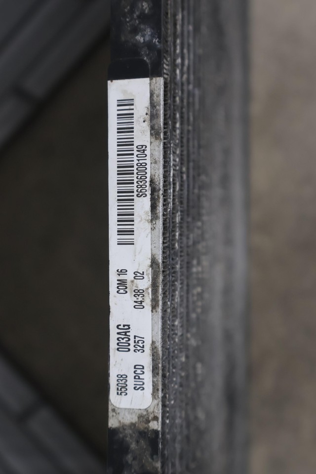 1122 Jeep Grand Cherokee 6.4L SRT AC Air Conditioning Condensor