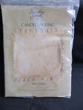 Vintage Candamar Designs Something Special Candlewicking Kit Daisy Pillow 80115