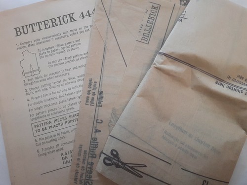 Dress Butterick Sewing Pattern 4443 Girls Size 10 VTG 70's Cut A Line Short  - Picture 4 of 5