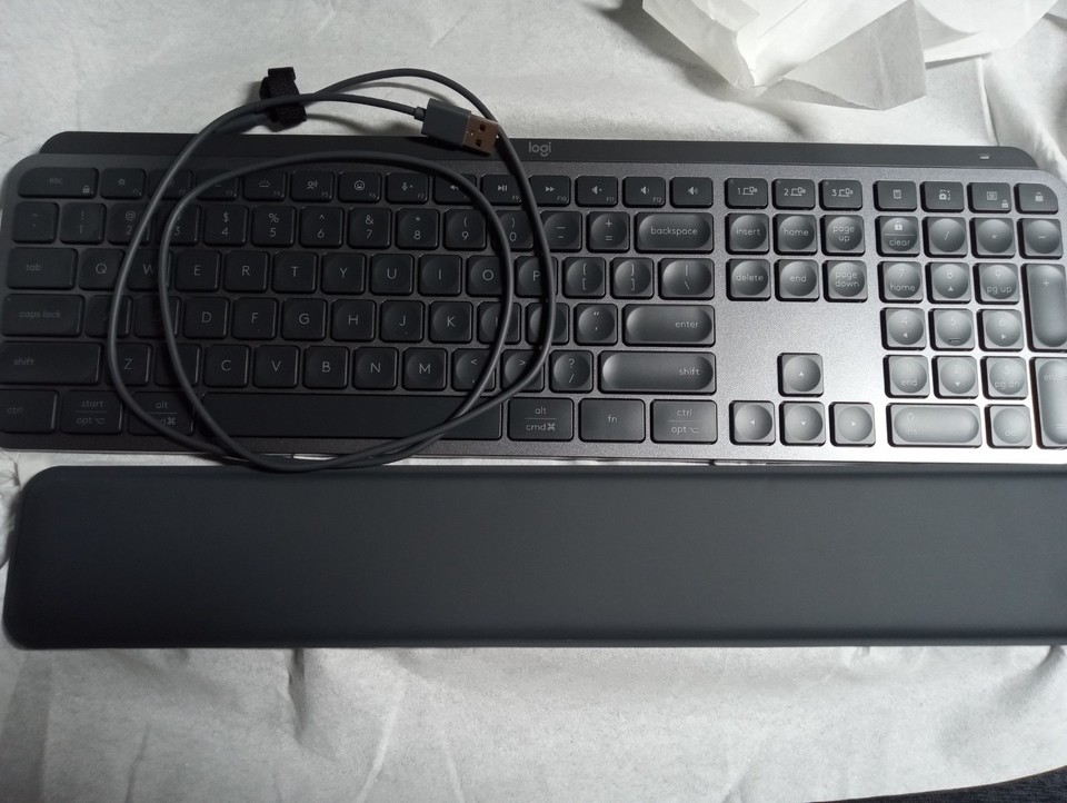 Logitech MX Keys Combo for Business Gen 2 Wireless Keyboard & Mouse