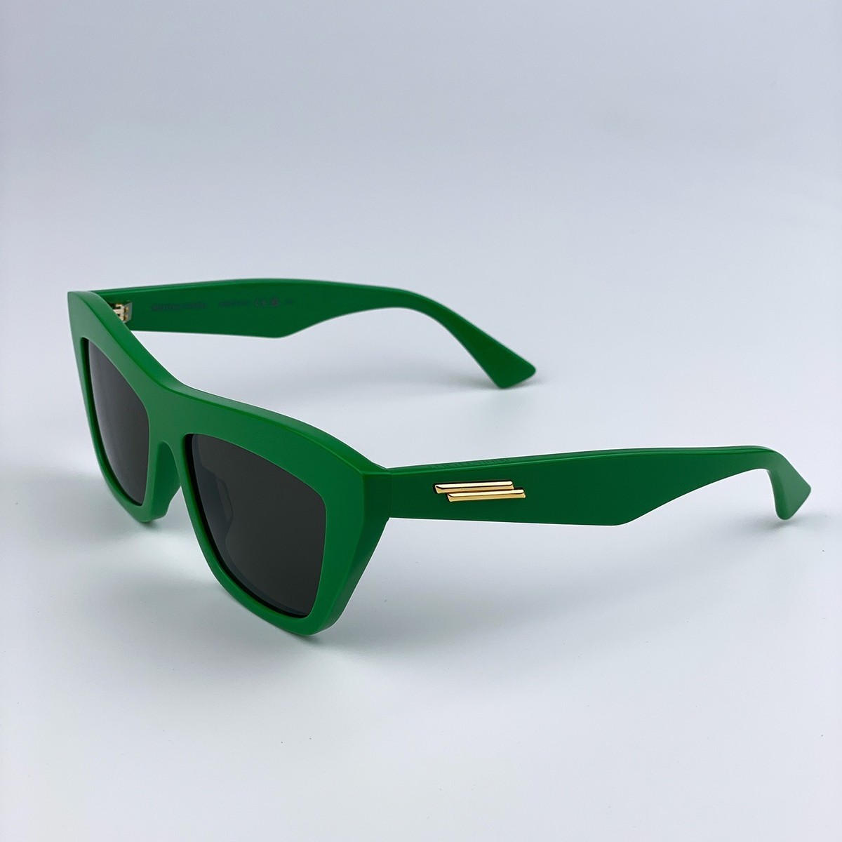 Bottega Veneta Men AUTHENTIC Sunglasses Green Cat Eye  display picture 1