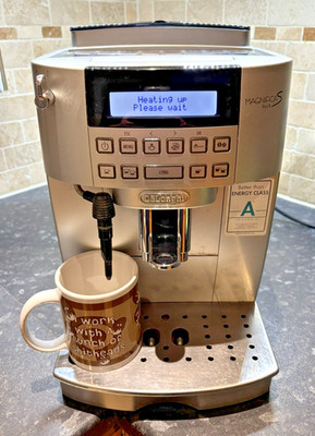 De'Longhi Magnifica S Plus Kaffeevollautomat Bohne für Tasse