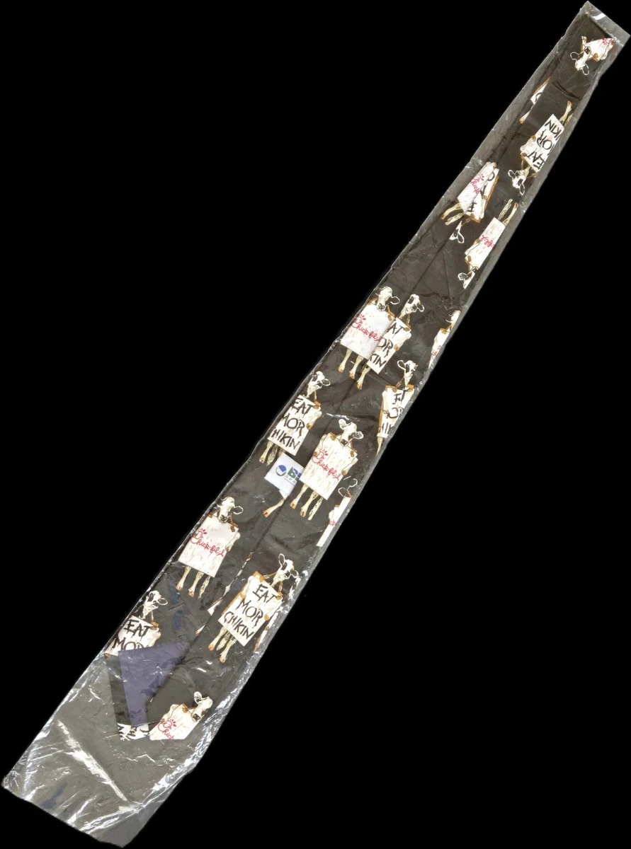Chick-Fil-A Employee Neck Tie Cows Holding "Eat Mor Chikin" Signs Novelty New