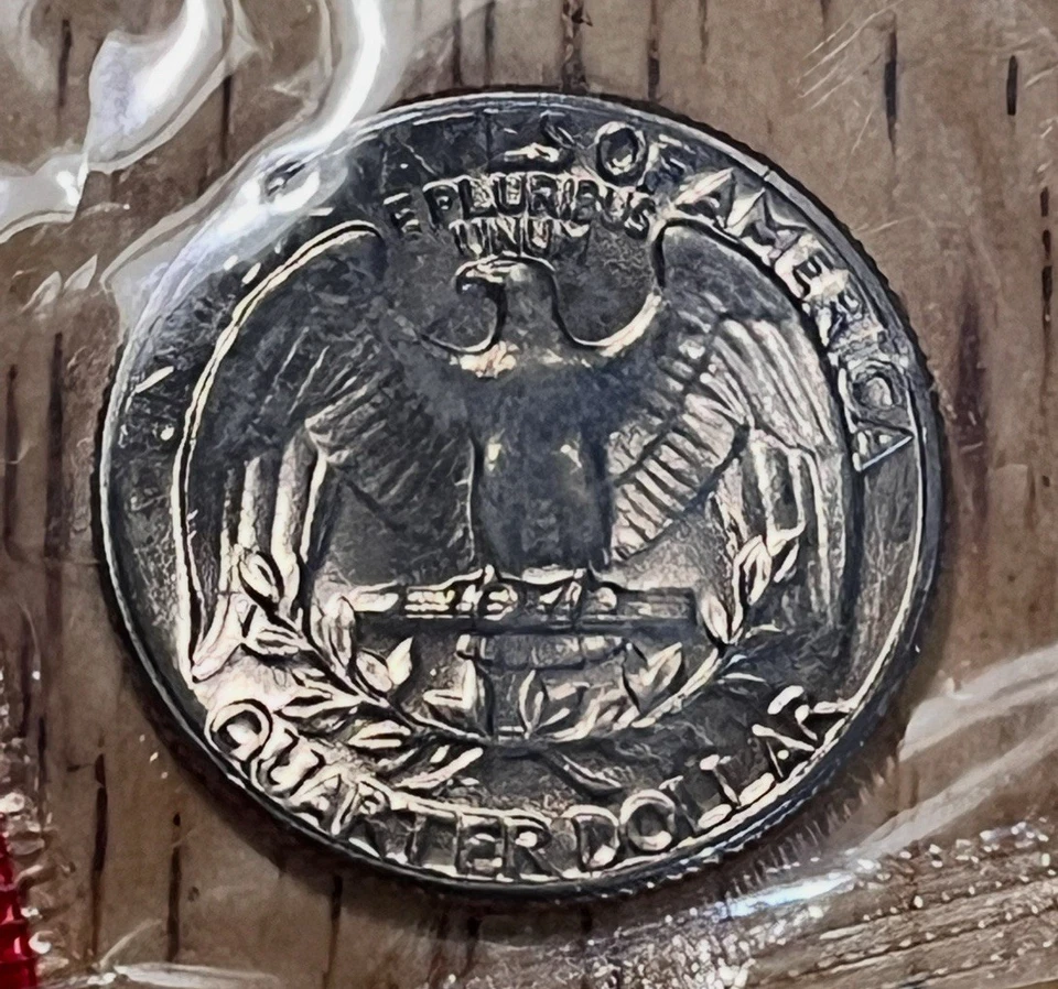 1968 D WASHINGTON QUARTER! RARE D FILLED MINT MARK! BRILLIANT MINT/UNC CELLO - Image 2 of 4