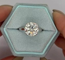 Handgefertigter Rundschliff Diamant Ring 7 Karat IGI Lab Grown 14k Weißgold E F VVS2