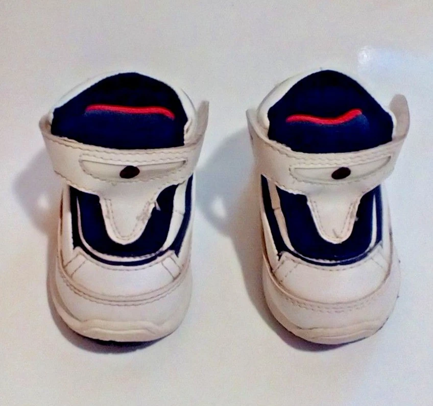 Zapatos de baloncesto Kid Connection Hi Top blancos azul marino rojo niño infantil talla 2 Foto 3 de 4