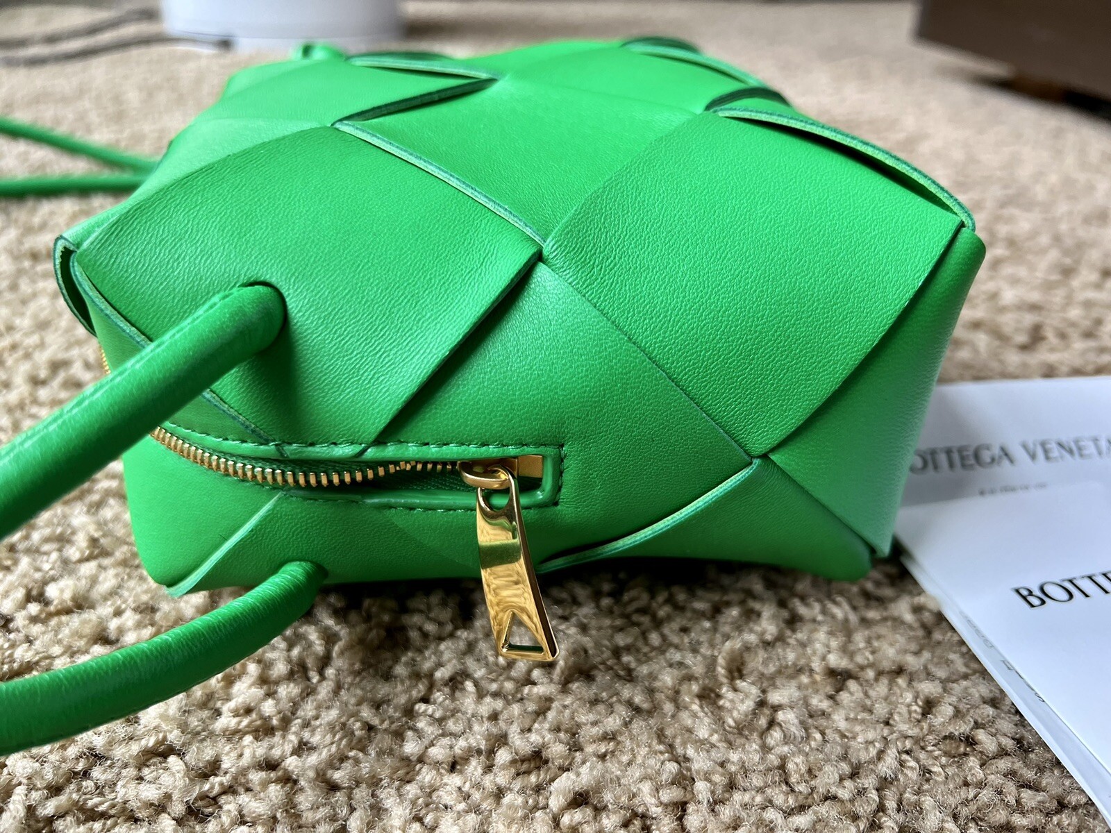 Intrecciato Small Leather Camera Bag in Green - Bottega Veneta