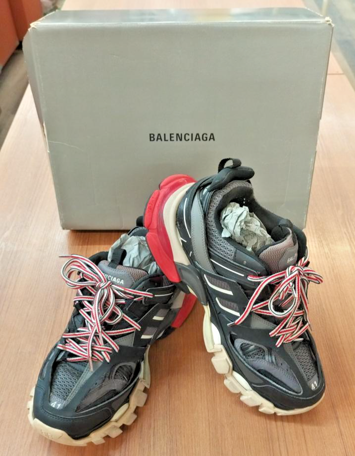 Balenciaga Track Trainer Black Red Size US 8 Used with Box Balenciaga Track Trainer Black Red Size US 8 Used with Box