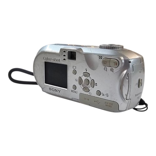 Sony Cyber Shot DSC-P73 Digital Camera FOR PARTS OR REPAIR ONLY 4.1MP - Picture 8 of 12