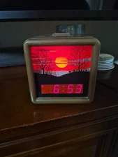 Vintage 1970's Spartus Lighted Sunrise/Sunset Clock