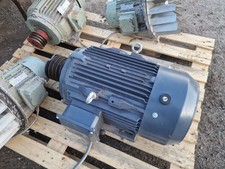 TEC 15.043TECCB35-IE3 400VAC 15KW 27.33A 3PH MOTOR USED WHEN REMOVED