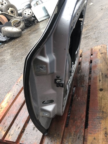 SKODA Octavia Estate MK2 Driver Right Side Front Bare Door Shell Silver LA7W - Picture 5 of 6