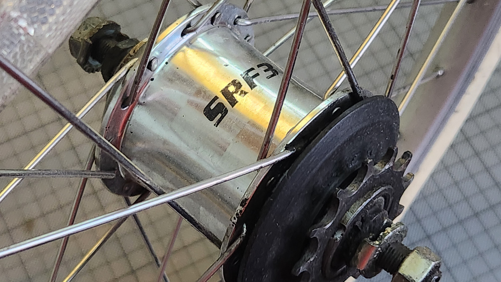 Brompton wheel set with 3 speed SRAM hub and Tannus Airless tyres inc