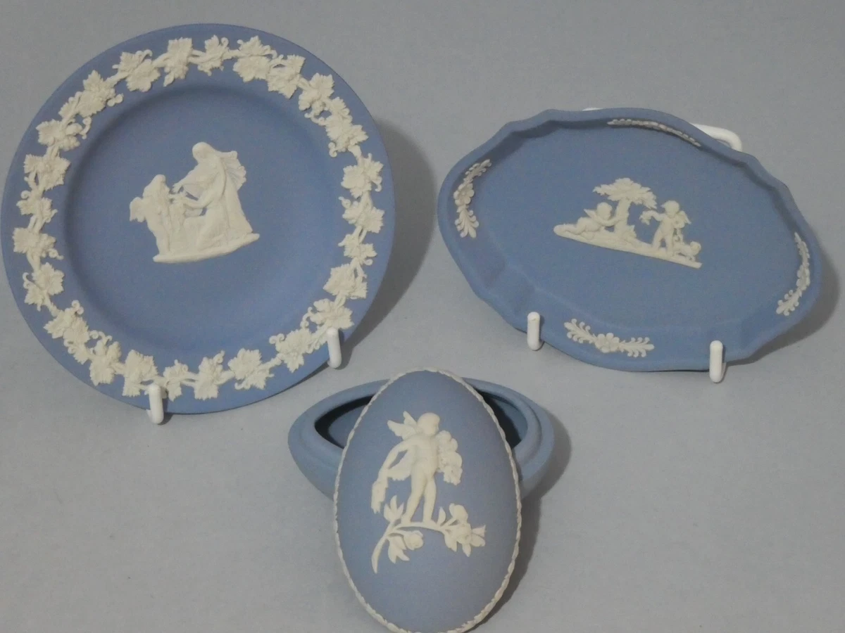 Wedgewood Blue Jasperware Trinket Box Egg Shape & Pin Dish x 2 .