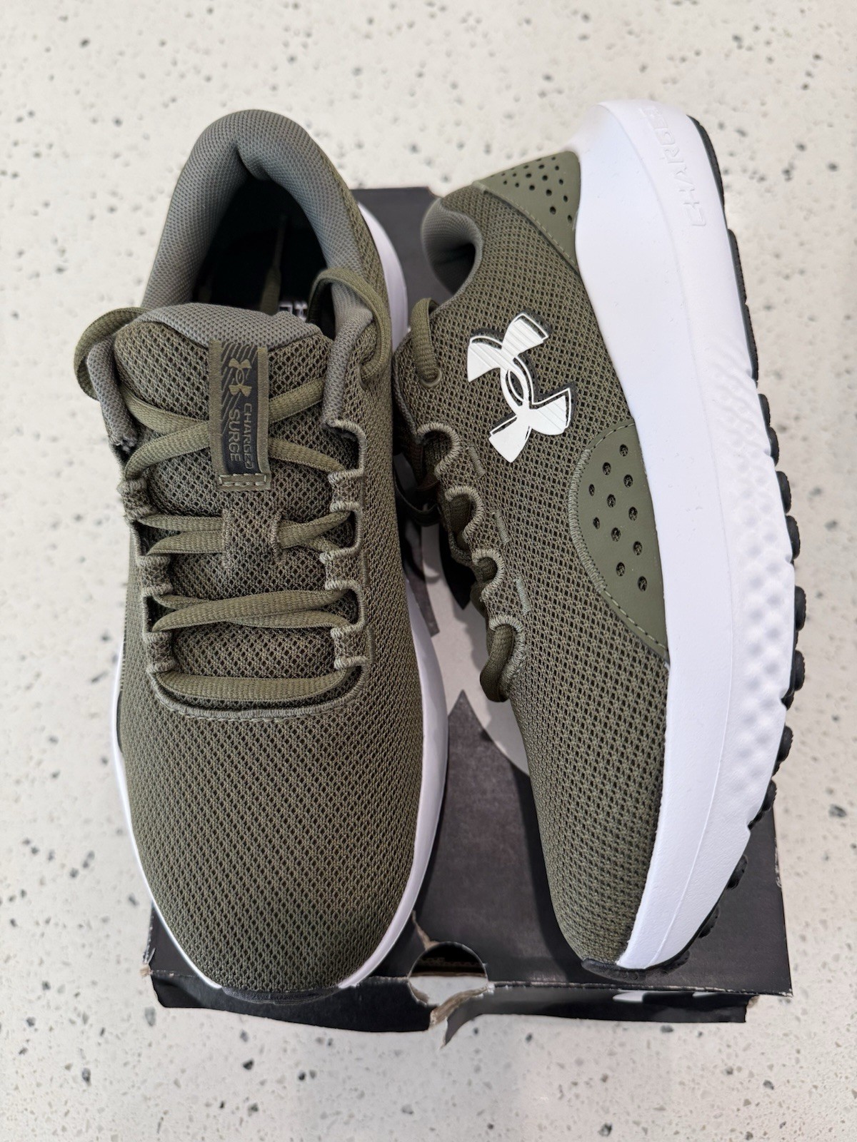 NEW MENS UNDER ARMOUR SZ 8.5 SHOES GREEN