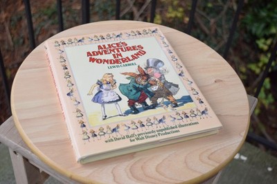 Alice's Adventures in Wonderland - Lewis Carroll - Walt Disney 1986 - Used
