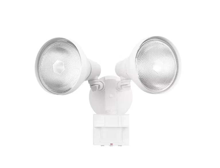 Defiant PAR 180-Degree White Motion Activated Wired 2-Head Security Flood Light - Image 2 of 4