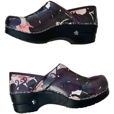 Sanita Patent Leather Clogs EU 35, US 4 Floral Purple White Black Slip On 