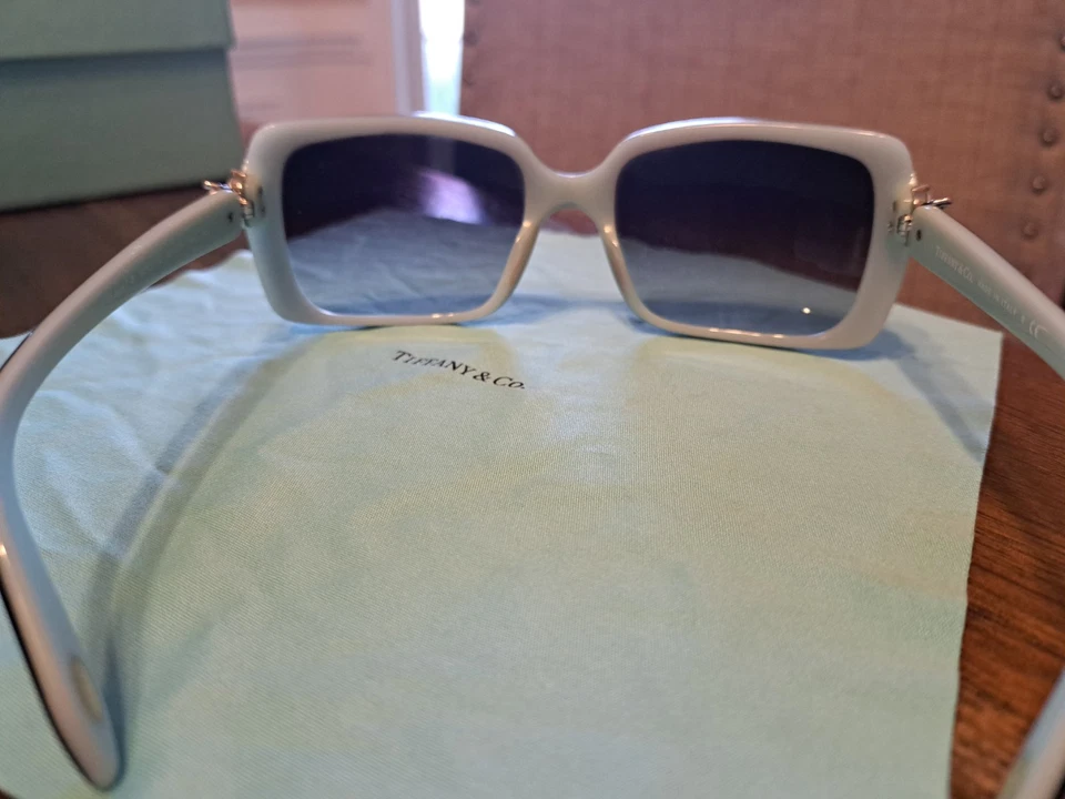 Gafas de sol Tiffany & Co TF 4047-B 8055/3C 55□19 3N negro turquesa mariposa Foto 2 de 4