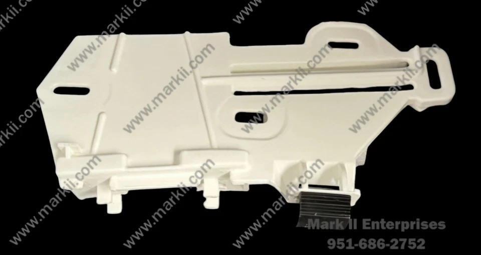 1977 - 1979 年林肯 Mark V 窗调节器塑料带橡胶保险杠右侧新品 — 第 2/2 张图片