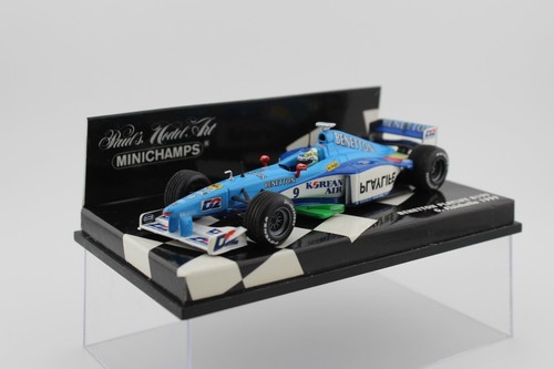 Minichamps F1 Maßstab 1:43 Benetton Playlife B199 (1999) G. Fisichella 430 990009