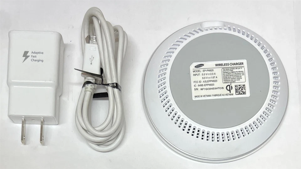 Almohadilla de carga inalámbrica Samsung Fast Charge Qi para iPhone 15/14/13/12/11 Foto 2 de 2