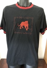 VTG.90s Tail Wandering Cheetah Scavenging Embroidered Made In USA Mens T-shirt L