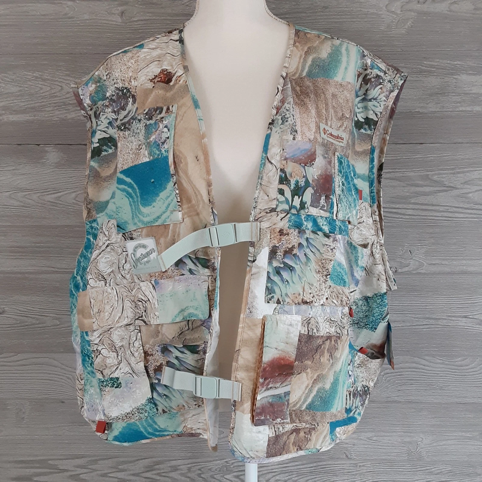 Columbia Cove Beach Printed Utility Fishing Vest Mens XXL Coastal Print WM6498
Opens in a new window
