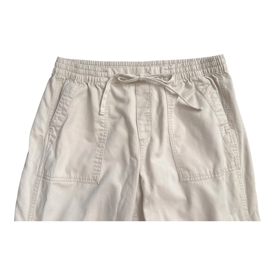 Calça jogger GAP feminina tamanho médio cáqui puxar cordão cintura punho elástico - Imagem 3 de 4