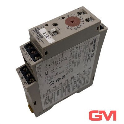 Omron Zeitrelais H3DE-M2 time relay 24-230V AC/DC 0,1s-120h