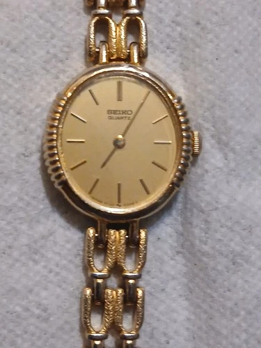 Vintage Womens Seiko Gold Tone Watch