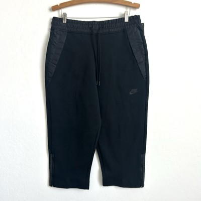 Nike NWT Cropped Pants Women Large Tech Fleece Elastic Waist Relaxed Fit  Black