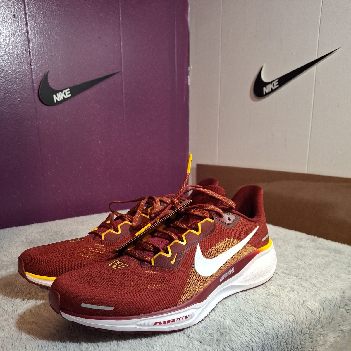 Nike Air Zoom Pegasus 41 x NFL Washington Commanders FZ5069-600 Running size 10 NFL X Air Zoom Pegasus 41  main image 2
