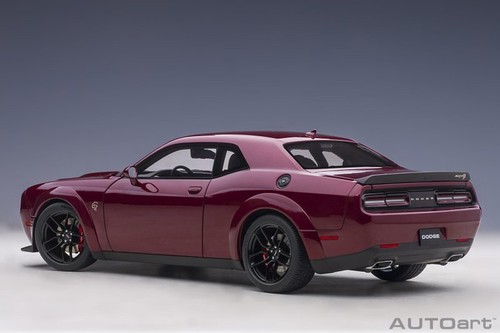 DODGE Challenger SRT Hellcat widebody - 2018 - rosso ottano - AutoArt 1:18 - Foto 2 di 6