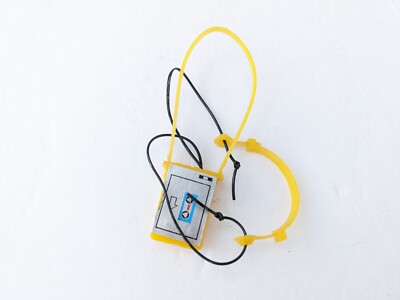 Vintage Barbie, Sindy Ken fashion Doll Walkman Headphones 80s Yellow California 