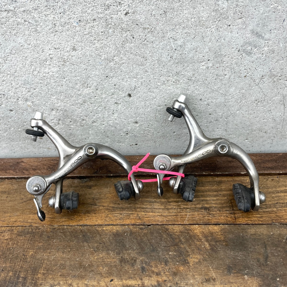 Vintage Shimano 600 BR-6207 Brake Caliper Set 39 49mm Side