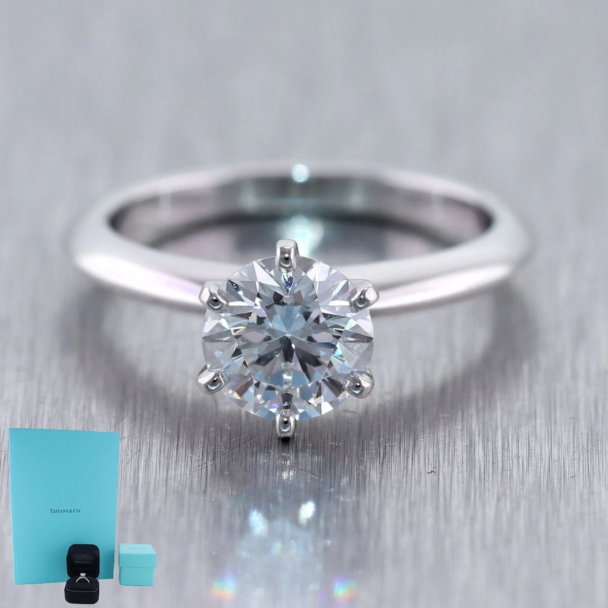 Oval-cut diamond engagement ring in platinum. | Tiffany & Co.