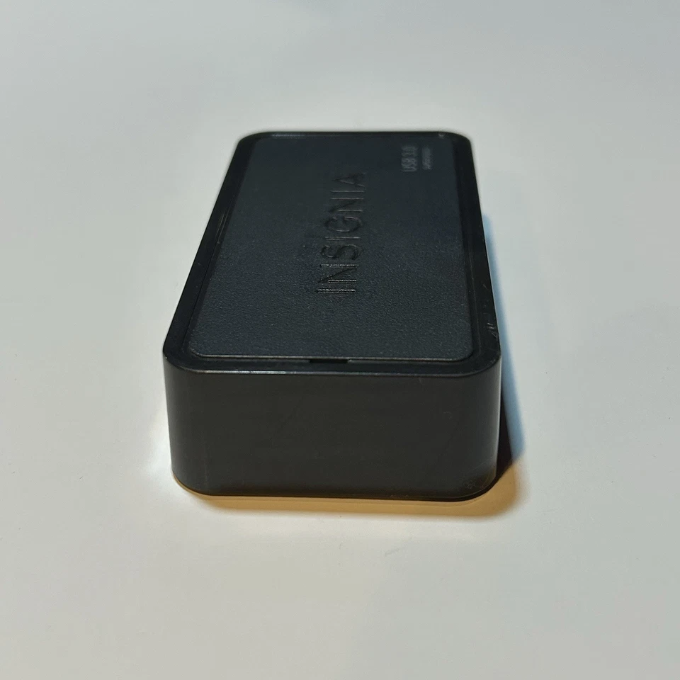 Insignia USB  3.0 Super Speed Powered  Hub Model NS-PCH5431 - Image 4 of 4