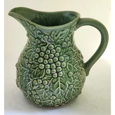 Pitcher/Vase-Green Raised Embossed Grapes-Majolica style-Holds 8 cups