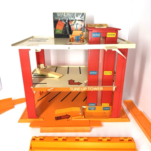 Hot Wheels 1969 Tune Up Tower Redline Playset Partial Dyno Meter Vintage READ