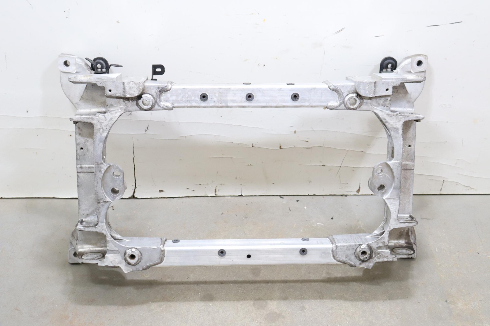 2017 - 2024 MASERATI QUATTROPORTE FRONT SUBFRAME UNDERCARRIAGE CROSSMEMBER OEM