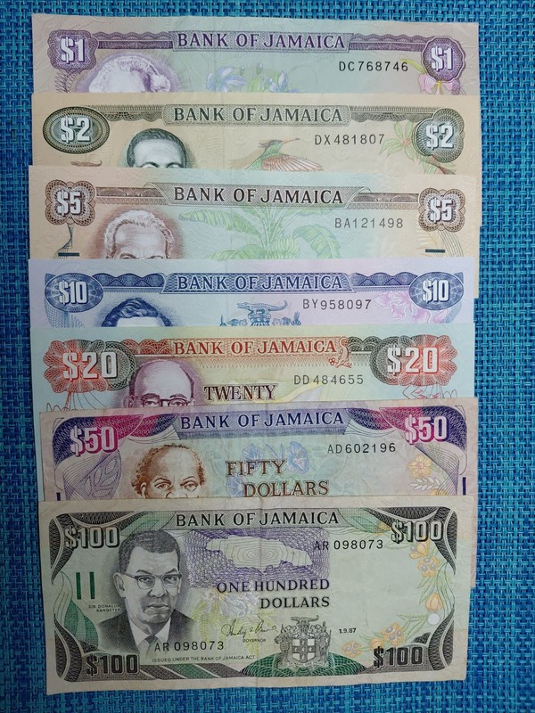 🇯🇲 Jamaica assortment of 7  Banknotes from the 80s  052226-5