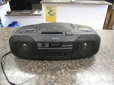 Vintage SONY CFD-8 Boombox CD AM/FM Radio Cassette Player/Record - Radio works