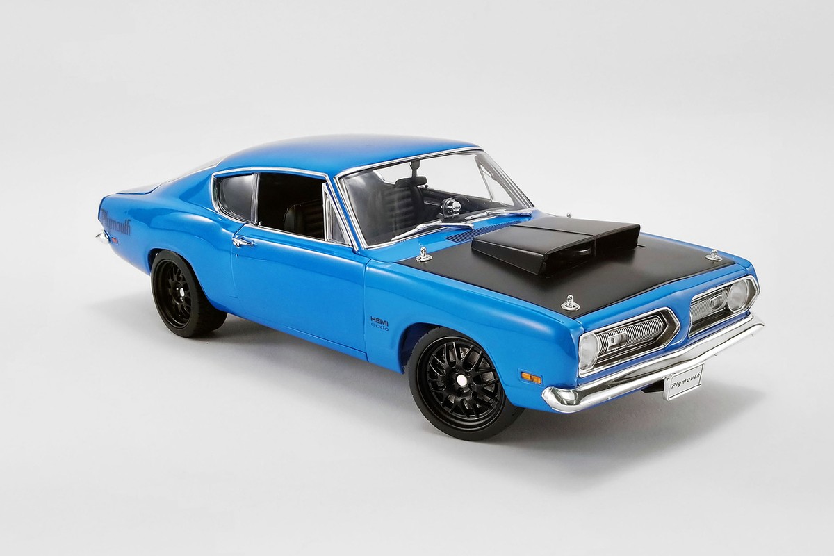 ミニカー Plymouth Barracuda 1969 1969 PLYMOUTH BARRACUDA STREET FIGHTER HARDTOP 1/18 scale DIECAST