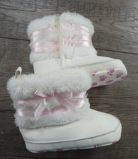 Baby Girl Size 2 White Pink Ribbon Bow Fuzzy Paw Print Boots