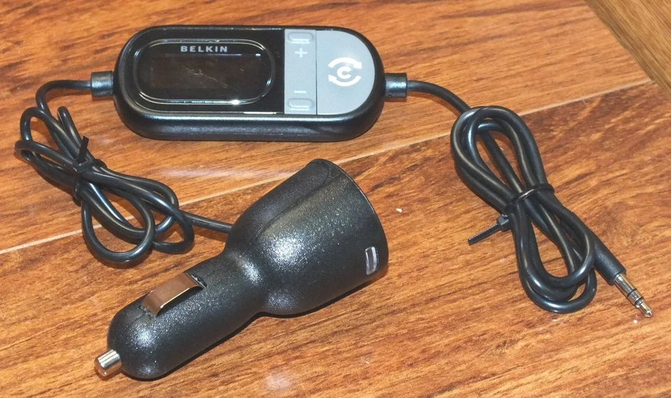 Belkin TuneCast Auto Universal (F8Z439) FM Audio Transmitter w/ 3.5mm Jack! - Image 3 of 4