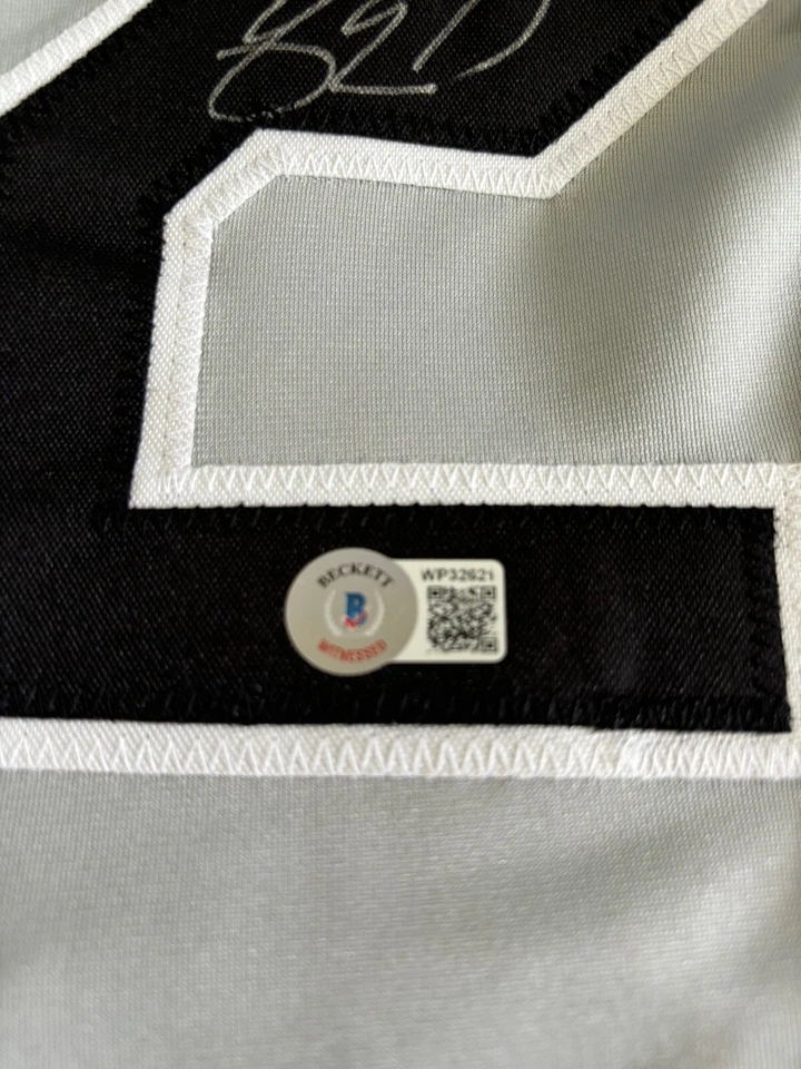 Camiseta deportiva autografiada por Yasmani Grandal de los Medias Blancas de Chicago Beckett BAS ¡Holo! Foto 4 de 4