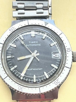 J76 Men s Timex Automatic Rotating Bezel Running Good Wristwatch Divers Style