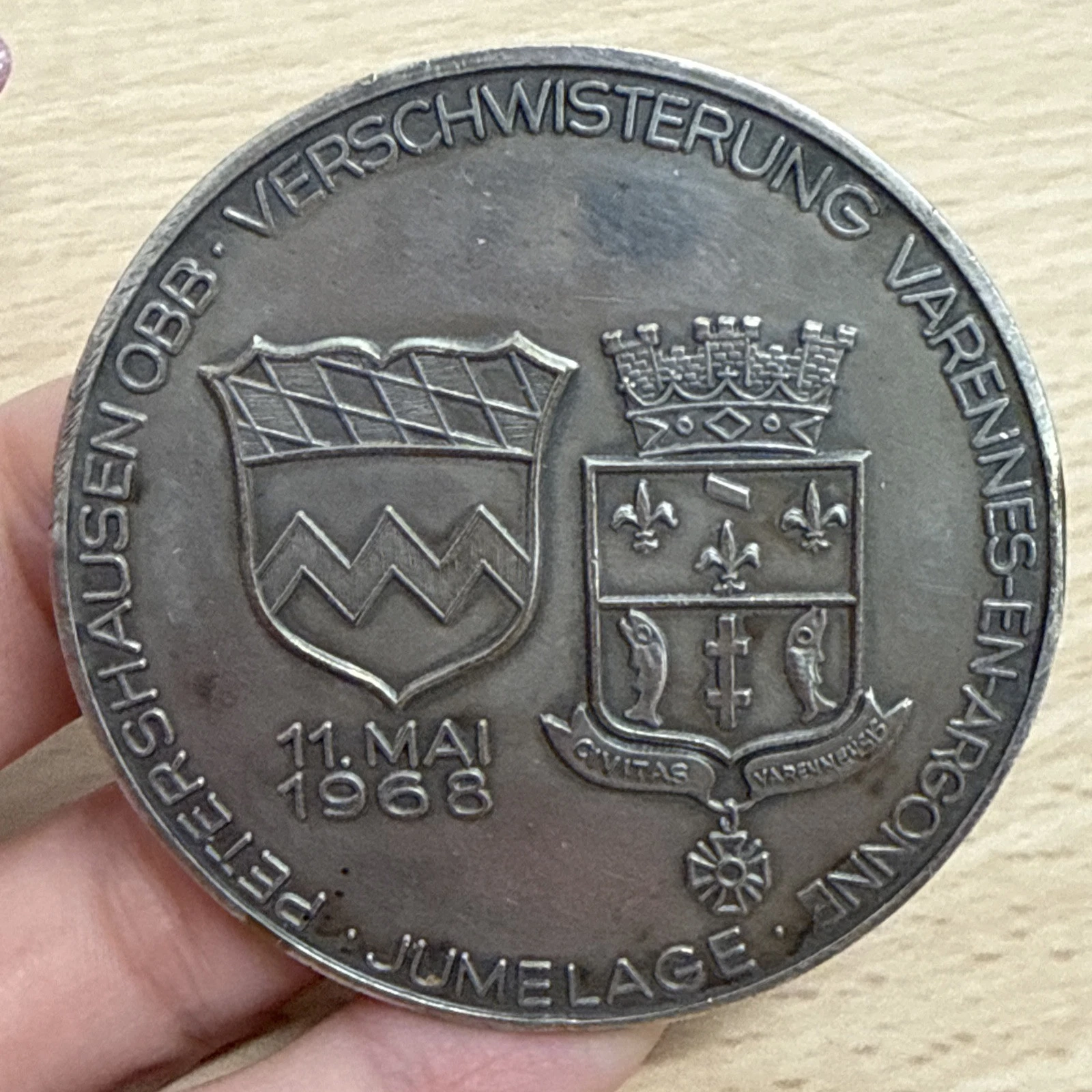 Médaille Verschwisterung Varennes En Argonne Jumelage Petershausen 11 Mai 1968
